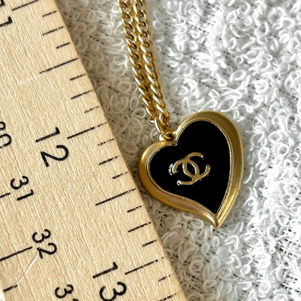 Genuine 18k Gold Plated Chanel Black Enamel Heart CC Logo Luxury - Picture 4 of 6